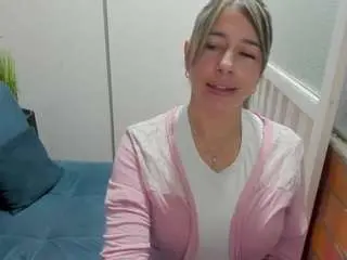 Penelope47  live sex cam