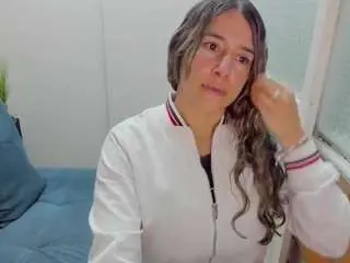 Penelope47  live sex cam