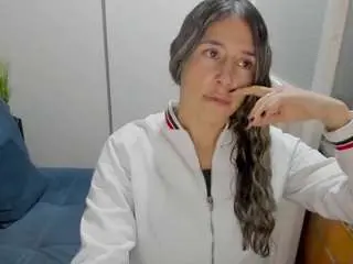 Penelope47  live sex cam