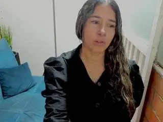 Penelope47  live sex cam