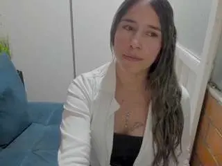 Penelope47  live sex cam