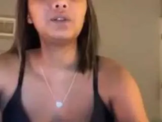 Bmoore25  live sex cam