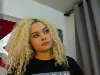 Curly-marshall  live sex cam