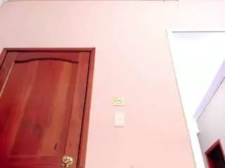 Freyacameroon  live sex cam