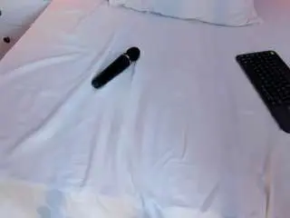 Freyacameroon  live sex cam