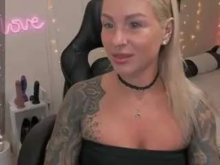 Lerika-moore  live sex cam