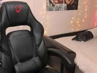 Lerika-moore  live sex cam