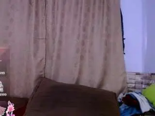 Honeypussybiz  live sex cam