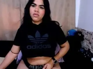 Honeypussybiz  live sex cam