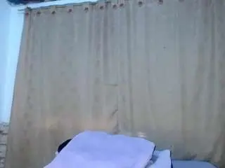 Honeypussybiz  live sex cam