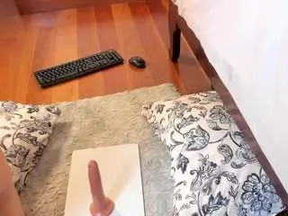 Laguber01  live sex cam