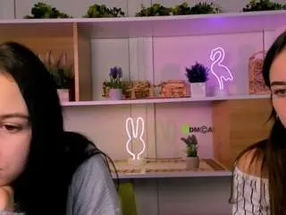 Mira-vibe  live sex cam