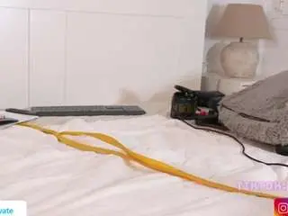 Emmabum  live sex cam