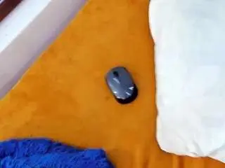 Hannymansonh  live sex cam