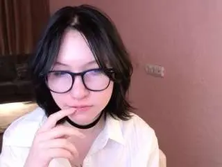 Miraywhiite  live sex cam