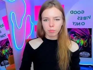 Tinatayylor  live sex cam