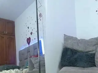 Antonella-pink  live sex cam