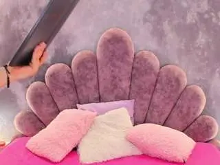 Aurelia-walker  live sex cam