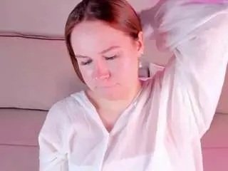 Betty-rosy  live sex cam