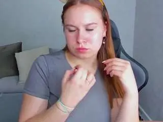 Betty-rosy  live sex cam