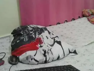 Sweet-boo  live sex cam