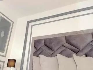 Tahliamoreau  live sex cam