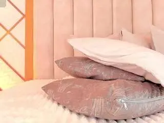 Tahliamoreau  live sex cam