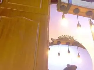 Lunaa-jonhsonn  live sex cam