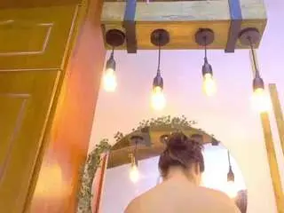 Lunaa-jonhsonn  live sex cam