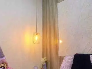 Lunaa-jonhsonn  live sex cam