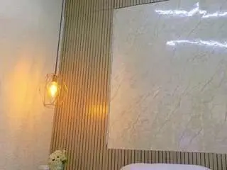 Lunaa-jonhsonn  live sex cam