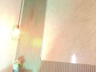 Lunaa-jonhsonn  live sex cam