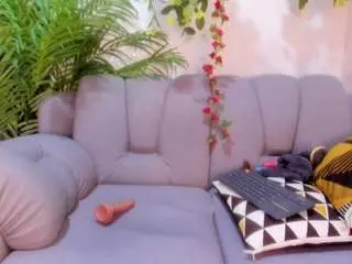 Megan-hally  live sex cam