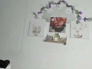 Megan-hally  live sex cam