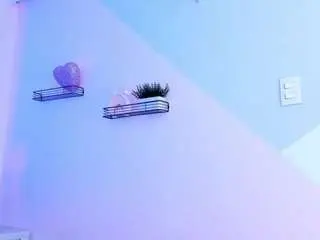 Blu-fia  live sex cam