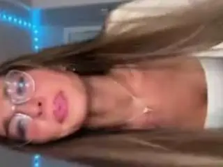 Claricebabyxo  live sex cam