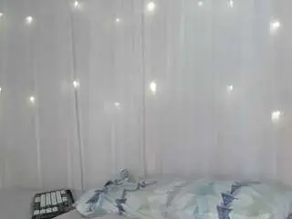 Lishainparis18  live sex cam