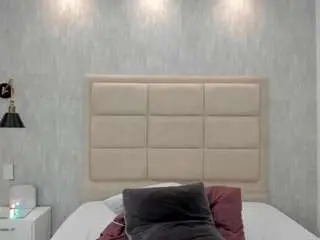 Ariaamoon  live sex cam