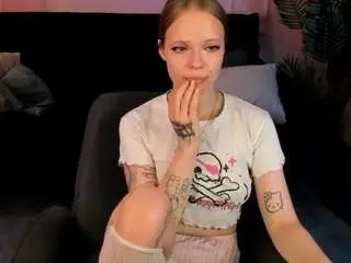 Lucyloy  live sex cam