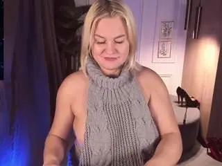 Yolandakiss  live sex cam