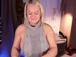 Yolandakiss  live sex cam