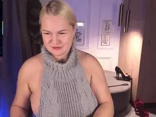 Yolandakiss  live sex cam