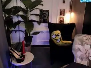 Yolandakiss  live sex cam