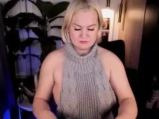 Yolandakiss  live sex cam