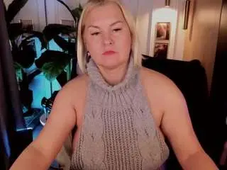 Yolandakiss  live sex cam