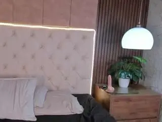 Aria-white  live sex cam