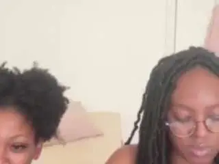 Itstaylorofficial  live sex cam