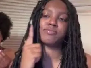 Itstaylorofficial  live sex cam