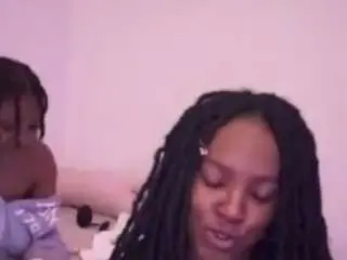 Itstaylorofficial  live sex cam