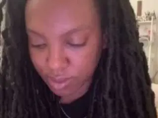 Itstaylorofficial  live sex cam